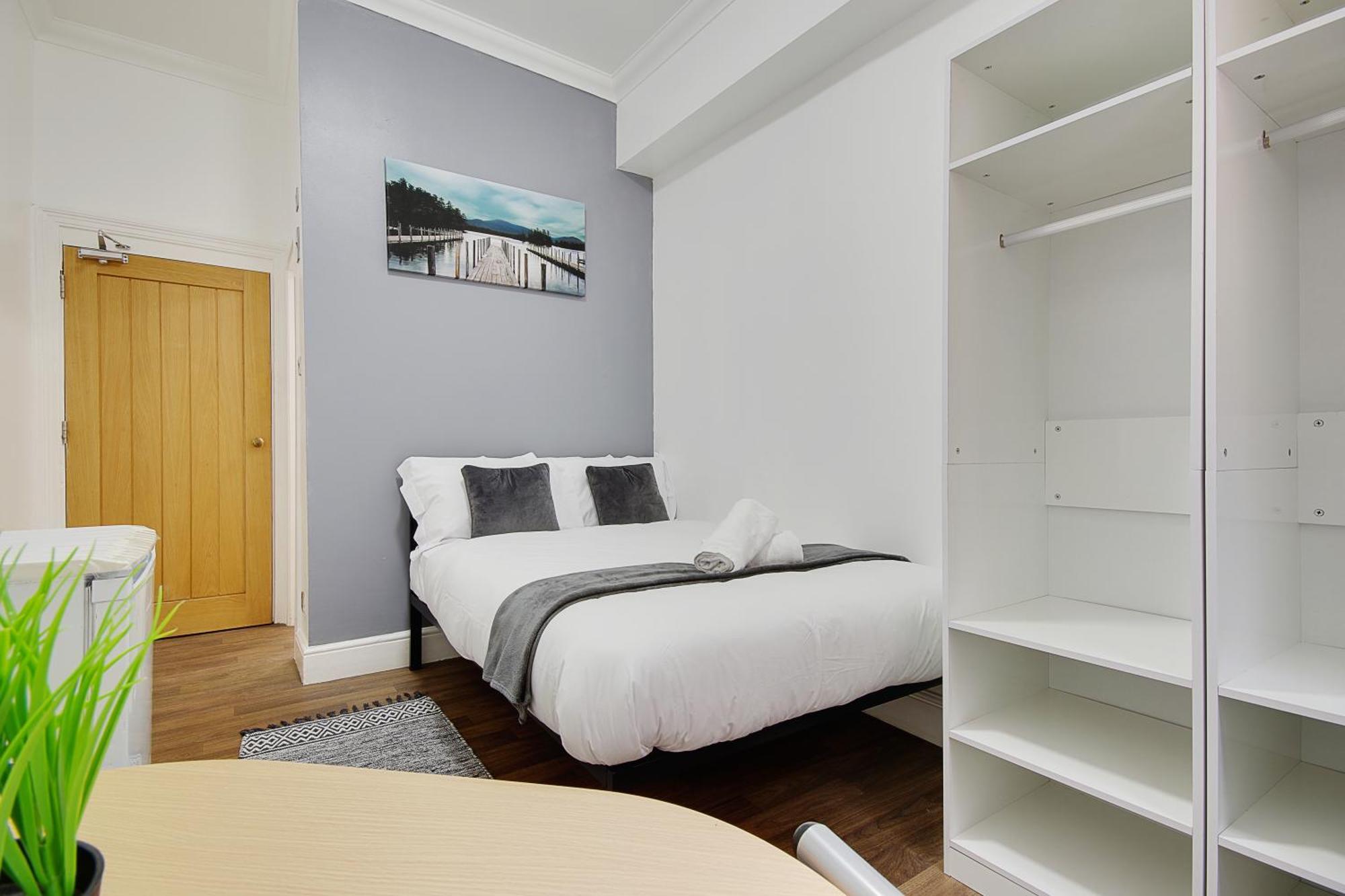 Hotel Azure Beach Борнмът Екстериор снимка